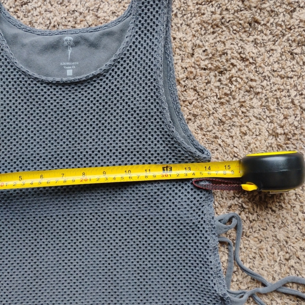 Like New Electric & Rose Gray Open Side Tank Top Small Built In Bra - Picture 4 of 5